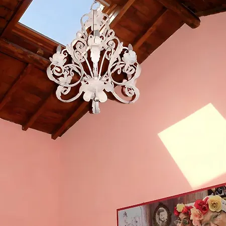 La Casa Del Pettirosso בית נופש ולטרי