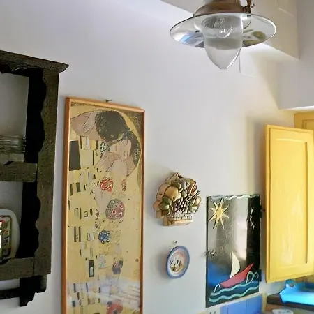 La Casa Del Pettirosso בית נופש ולטרי